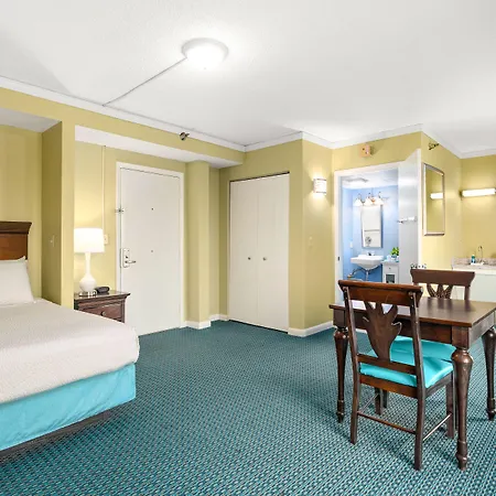Cayman Suites Hotel