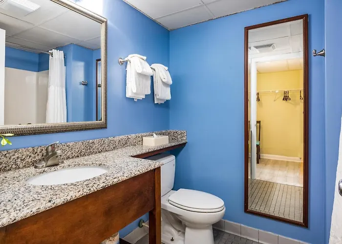 Cayman Hotel