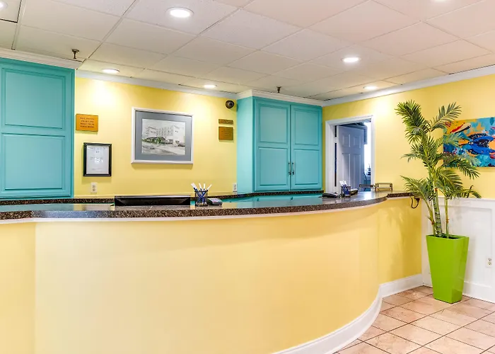 Cayman Hotel