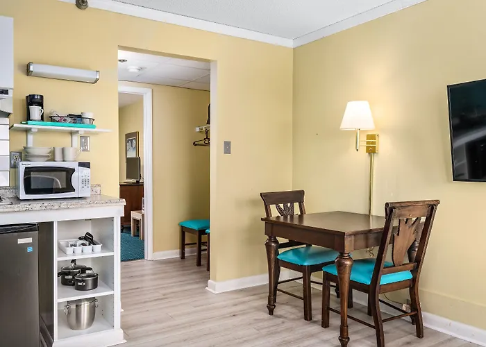 Cayman Hotel 3*