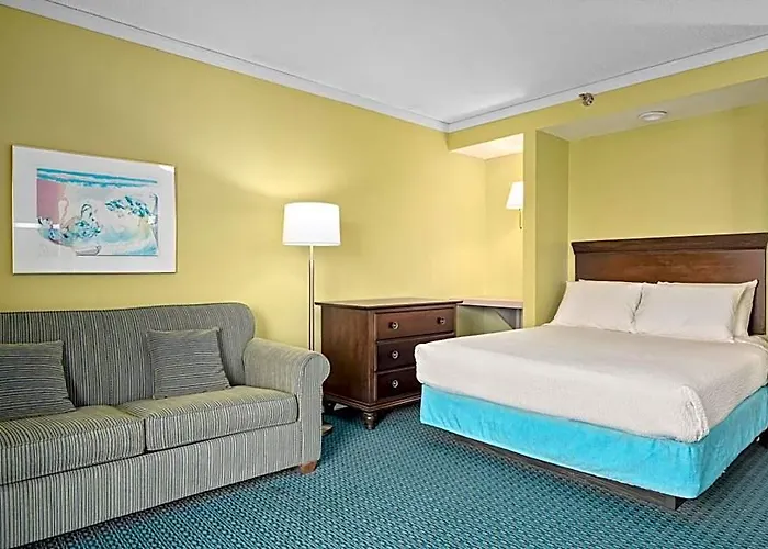 Cayman Hotel 3*